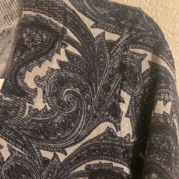 Talbots gray paisley merino wool sweater MP - Picture 2 of 4